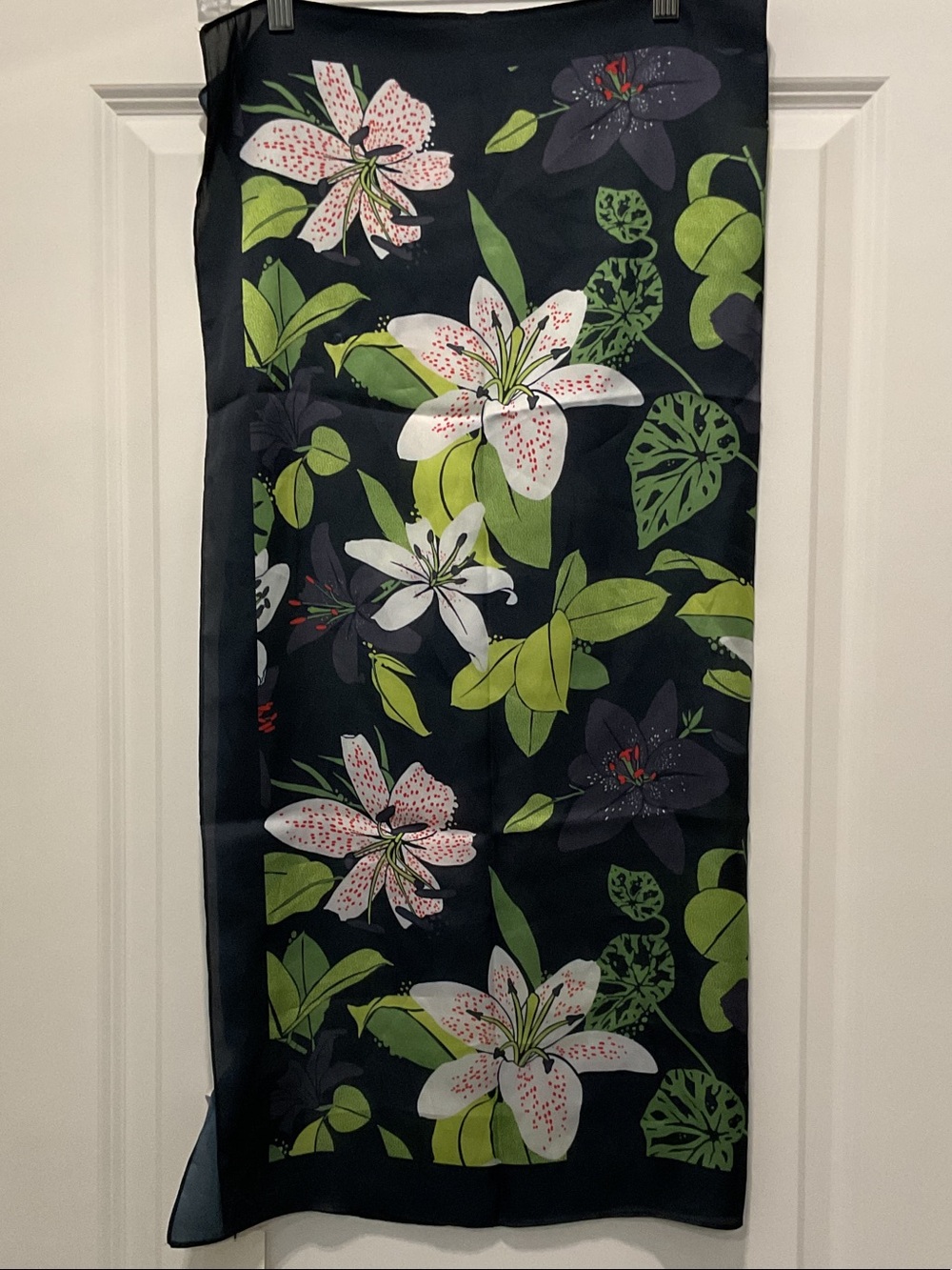 CALIA by Carrie Underwood Navy Floral Print Scarf with White & Green Accents - Picture 4 of 4